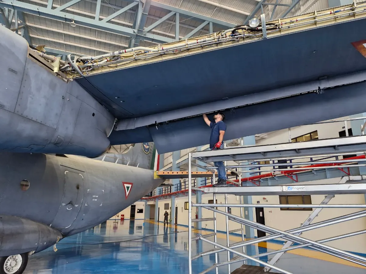 C-27J Spartan: Wing work