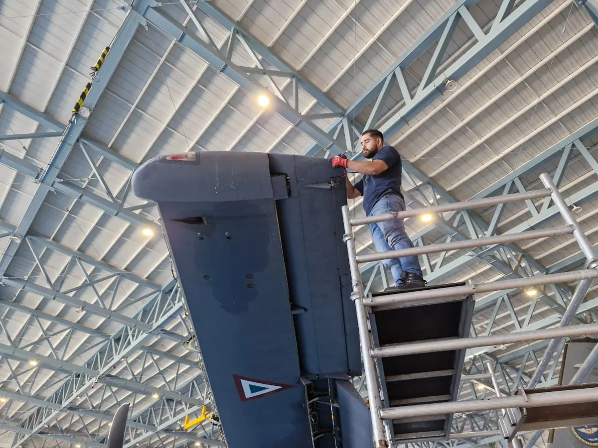 C-27J Spartan: Tail section work